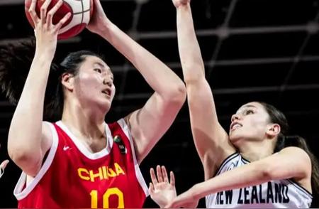 包含亚洲女篮杯：韩国队击败新西兰成功闯入决赛的词条