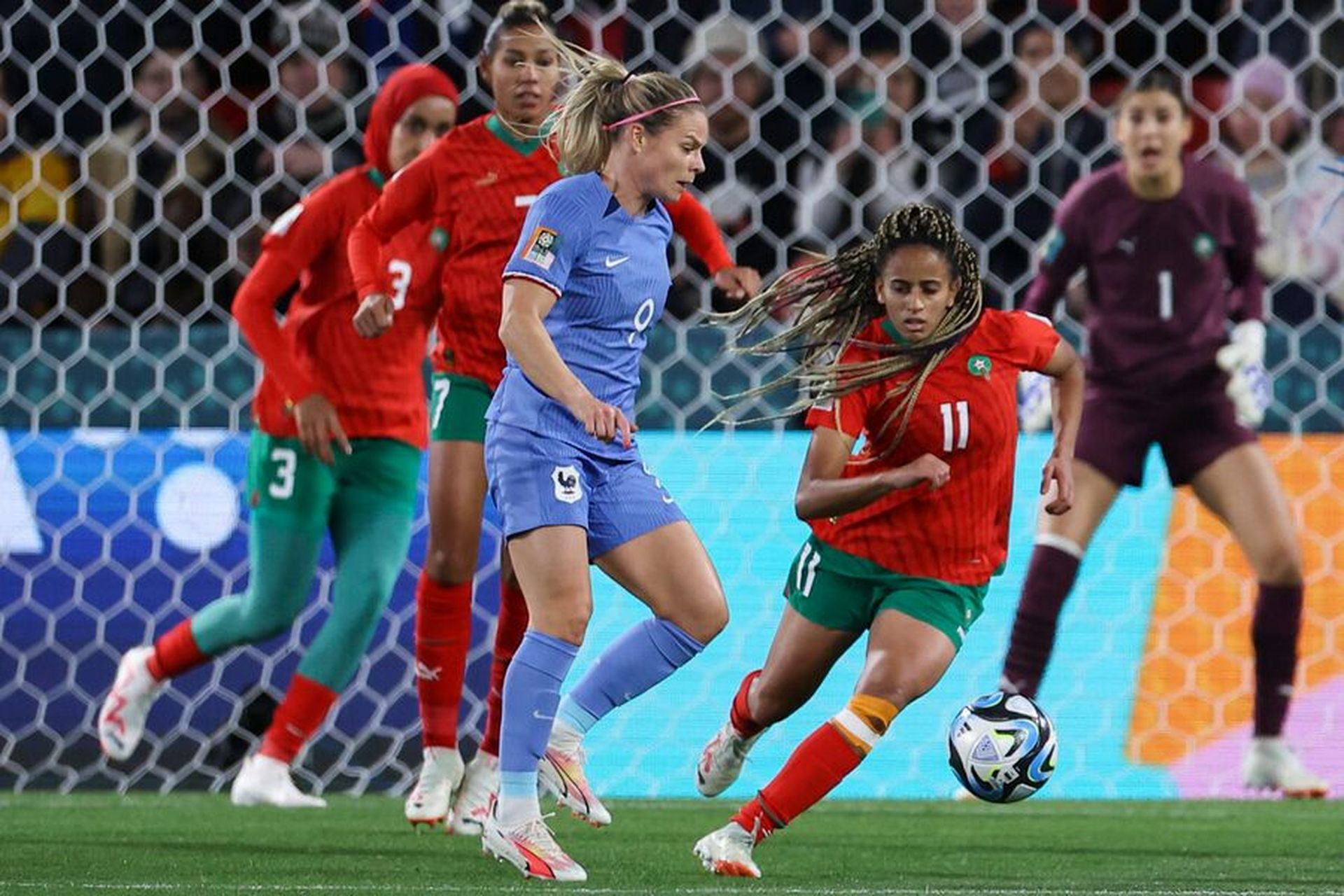 法国队在世界女子足球比赛中再度取胜