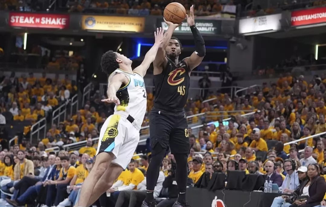 爱游戏网页版登录入口-爵士主场击败马刺，米切尔砍下34分