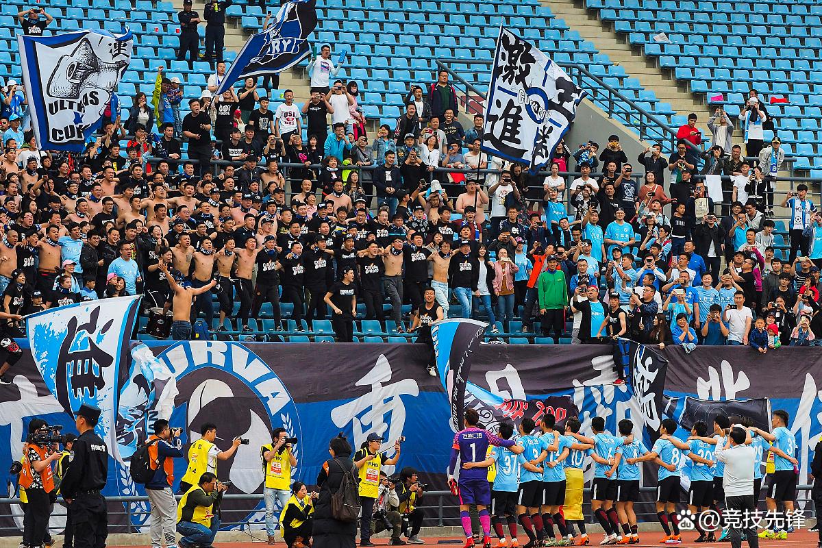 武汉三镇队暂时领跑积分榜,形势乐观的简单介绍 武汉三镇队暂时领跑积分榜,形势乐观的简单介绍