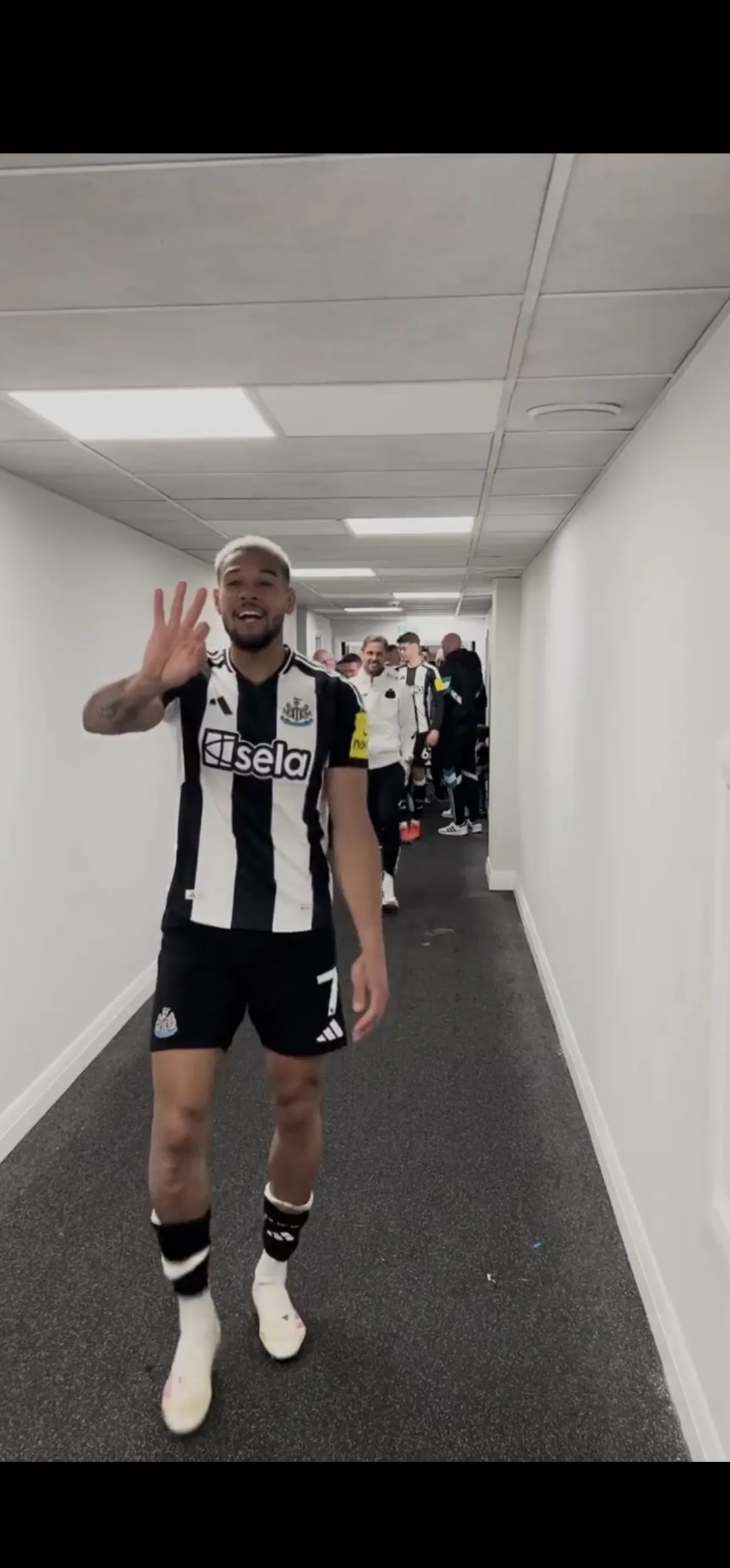 爱游戏官方登录入口-纽卡斯尔联客场惨败，保级考验愈发严峻的简单介绍