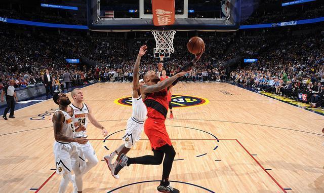 开拓者迎战国王，谁将在主场占据上风？